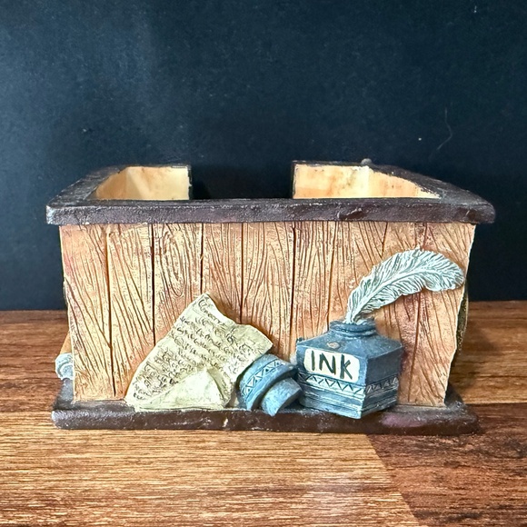 Desk Decor - Picture 12 of 16